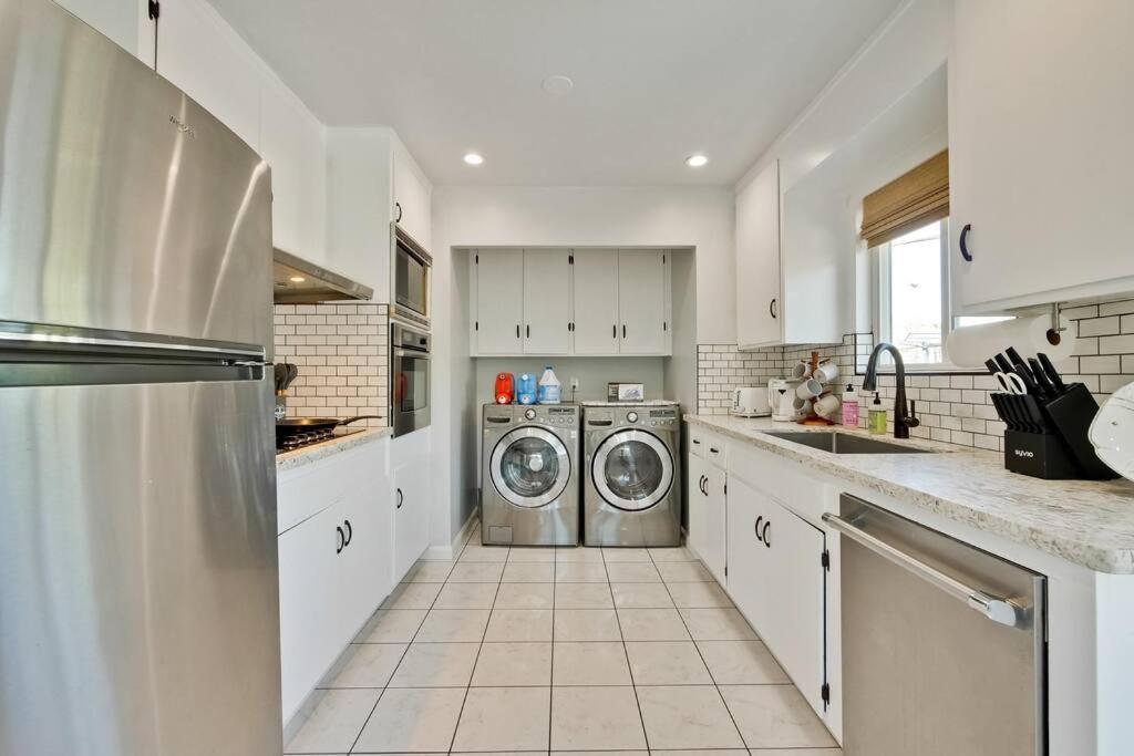 Mj Cozy 2b1b Duplex Ac Walk To Shopping 1891